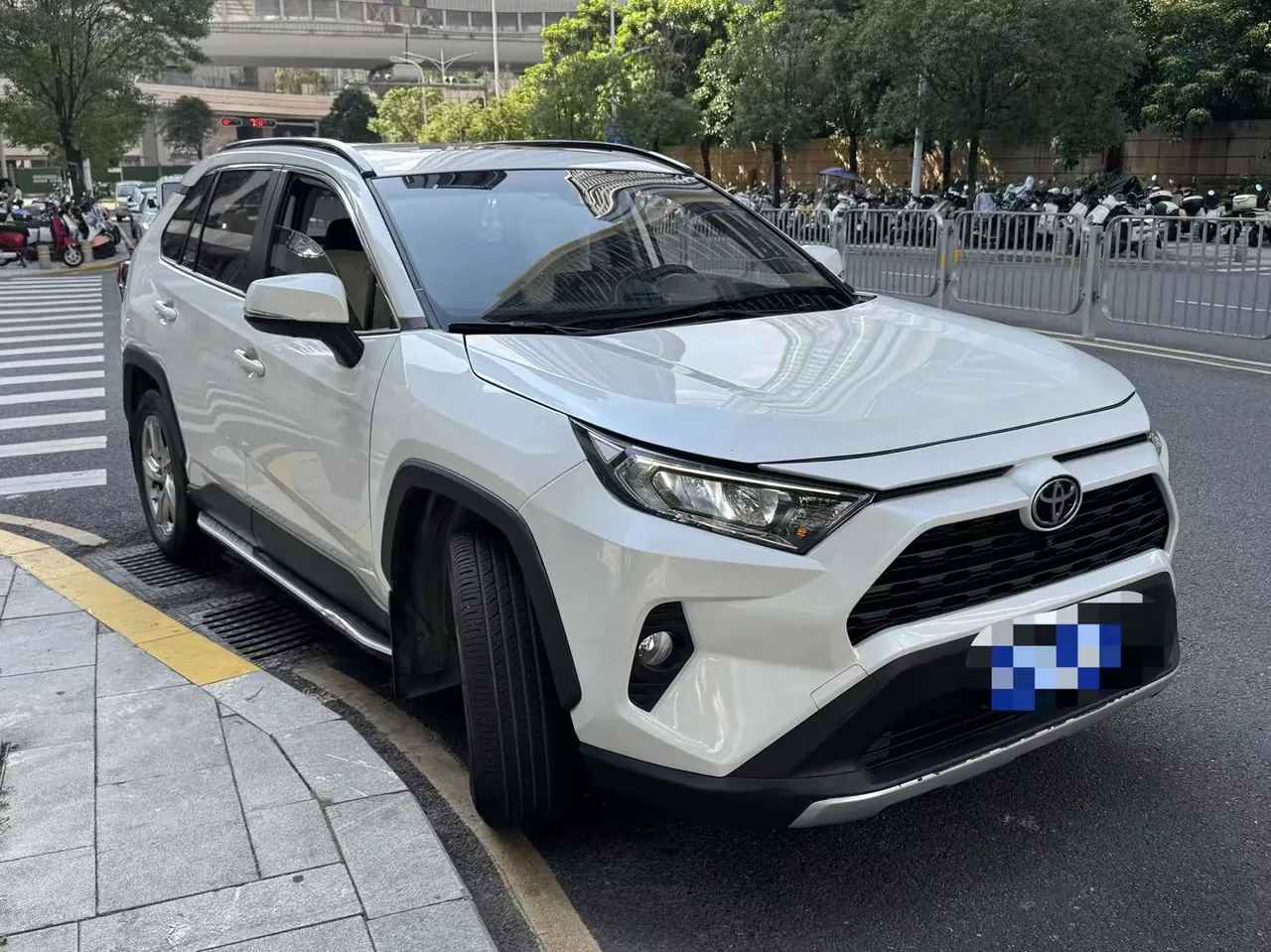 Toyota 2020 RAV4 Rongbo 2.0 Stepless Two-Drive Fashion Edition PLUS Automatic Gear 3