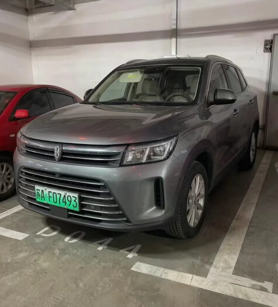 AITO 2022 AITO M7 1.5T 4-wheel drive deluxe automatic gear - View 1