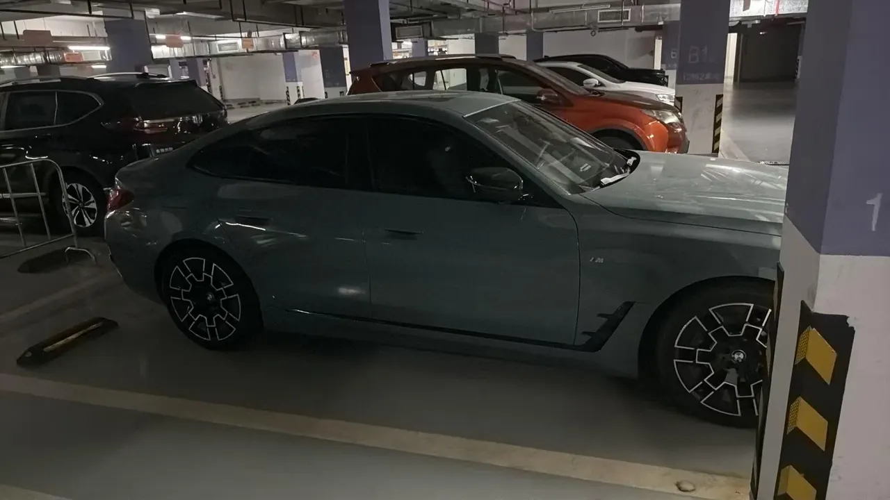 BMW 4 Series (Imported) 2024 430i Four-Door Coupe 2.0T M Sport Night Edition Automatic 5