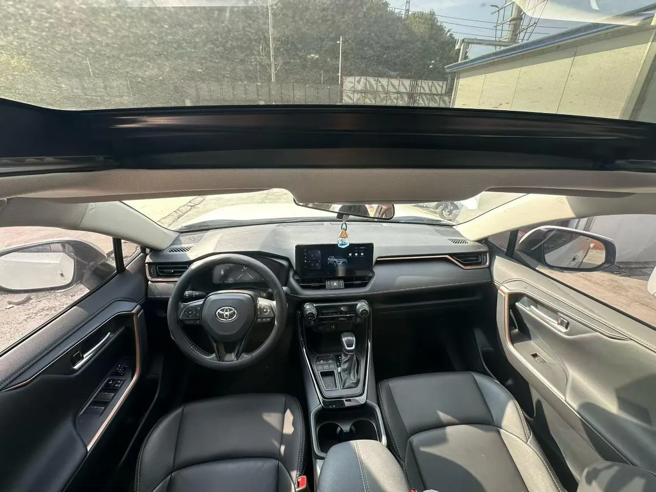 Toyota 2024 Willanda 2.0 Stepless Two-Drive Luxury PLUS Edition Automatic Gear 4