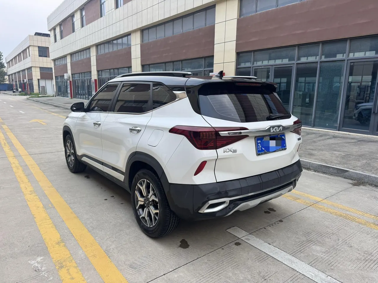 Kia 2021 KX3 (Aopao) 1.5 Stepless Trend Edition Automatic Gear 2