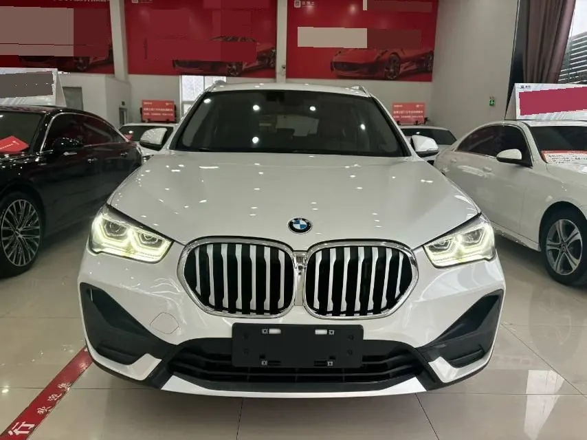 BMW 2020 X1 sDrive20Li 1.5T fashion automatic gear 3
