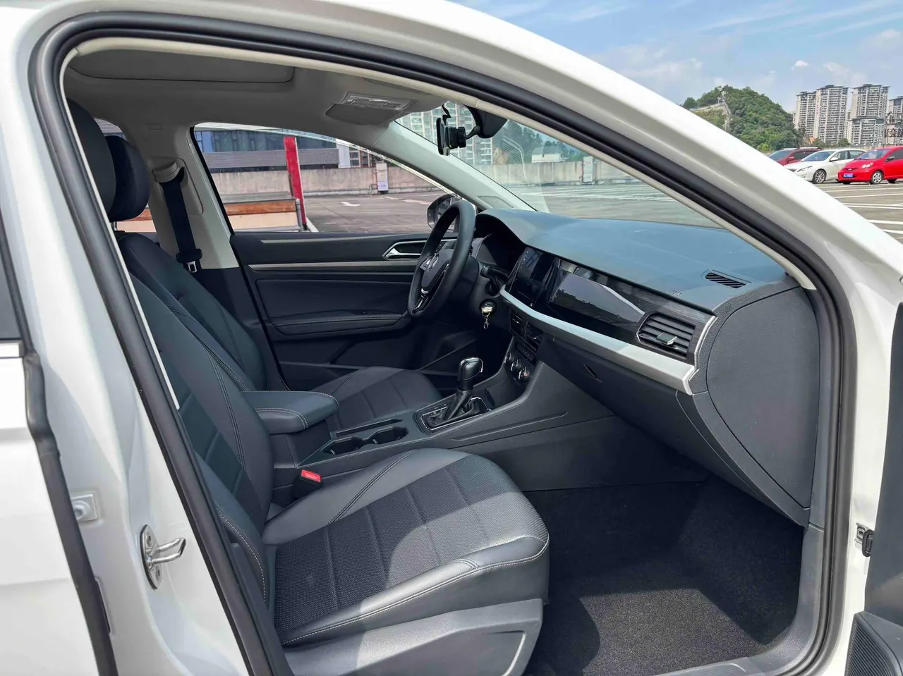 Volkswagen 2021 Lavida 1.5 Comfort Edition Automatic Gear 9