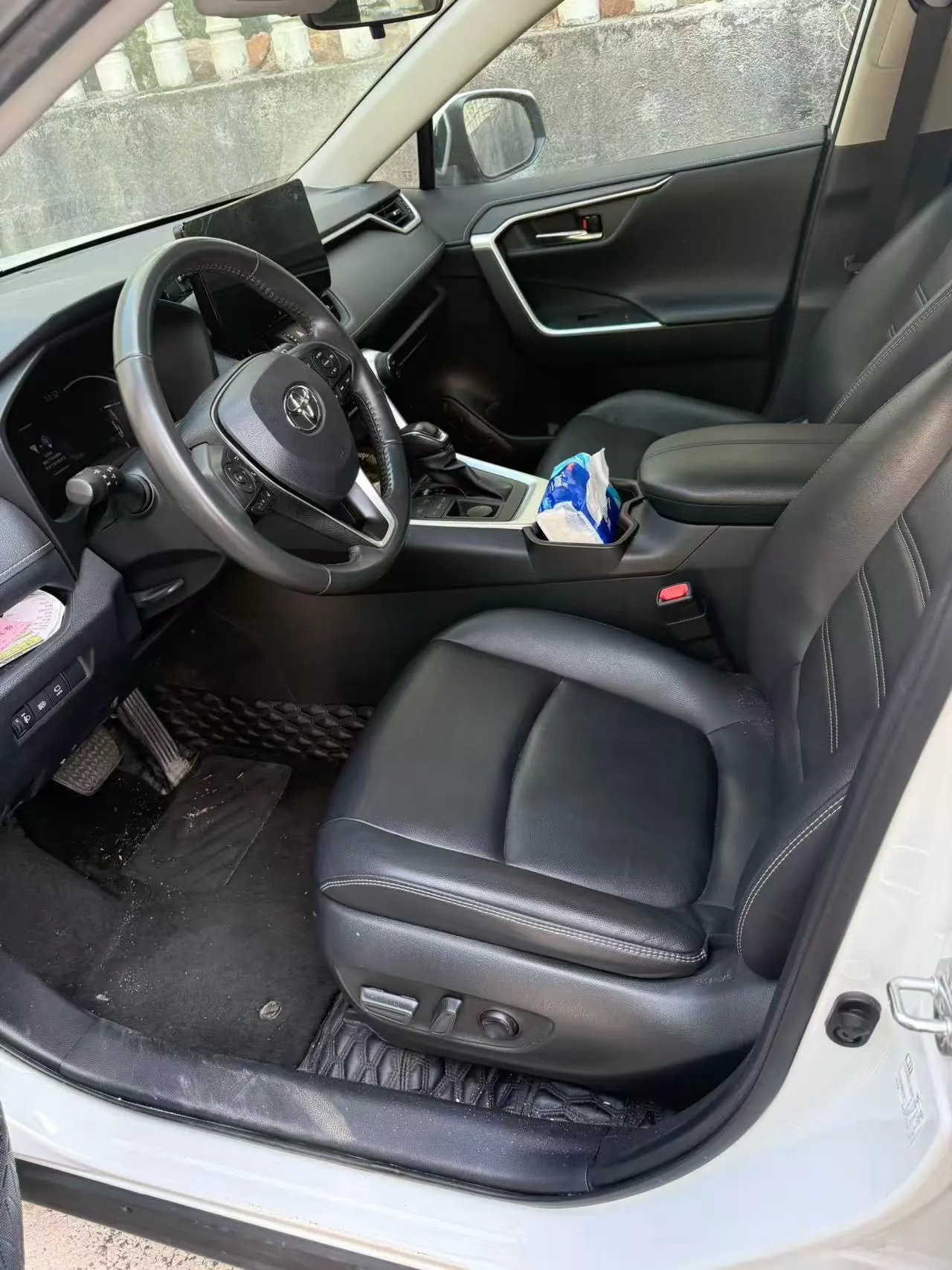 Toyota 2021 RAV4 Rongbo 2.0 Stepless Two-Drive Fashion PLUS Edition Automatic Gear 6