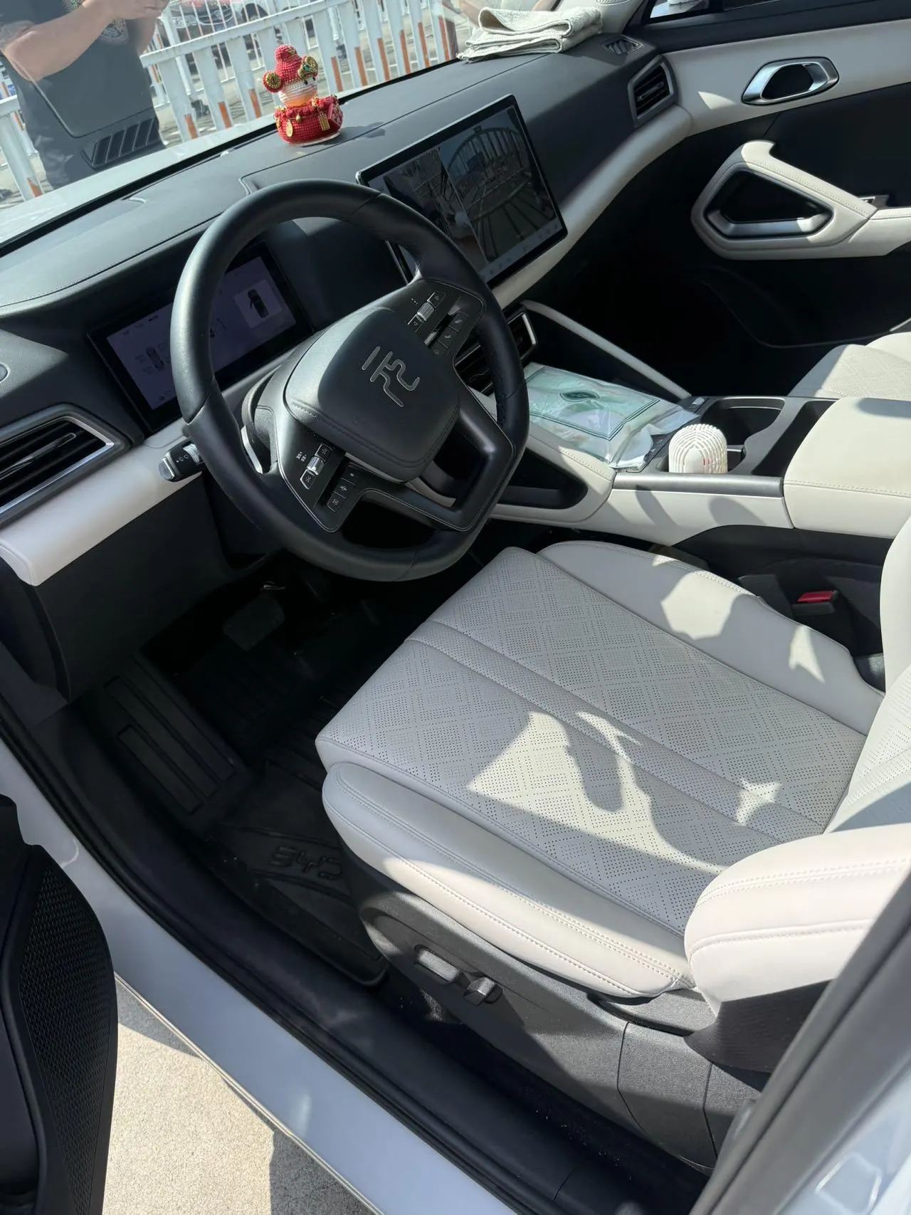 BYD 2024 Yuan UP 401KM Leading Automatic Gear 3