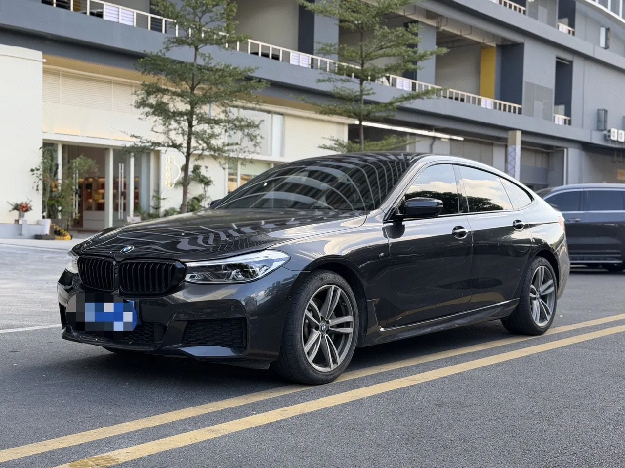 Open image lightbox: BMW 6 Series GT (Imported) 2020 GT 630i 2.0T M Sports Suit Automatic Gear