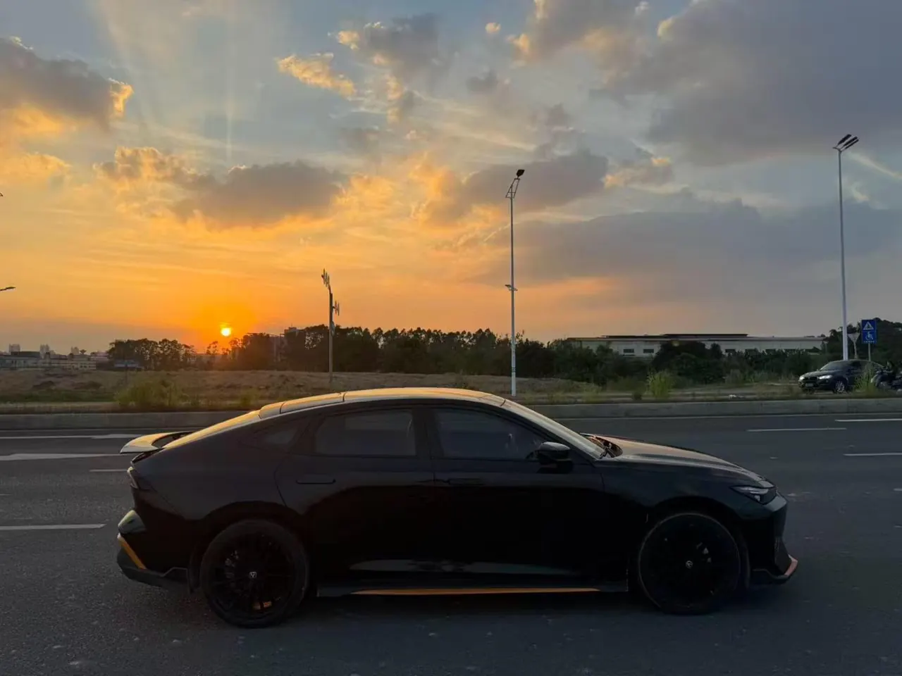 ChangAn 2024 UNI-V 1.5T Distinguished Sports Automatic 6