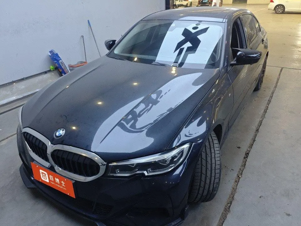 Открыть галерею: BMW 3 Series 2020 325Li 2.0T M Sports Suit Automatic Gear