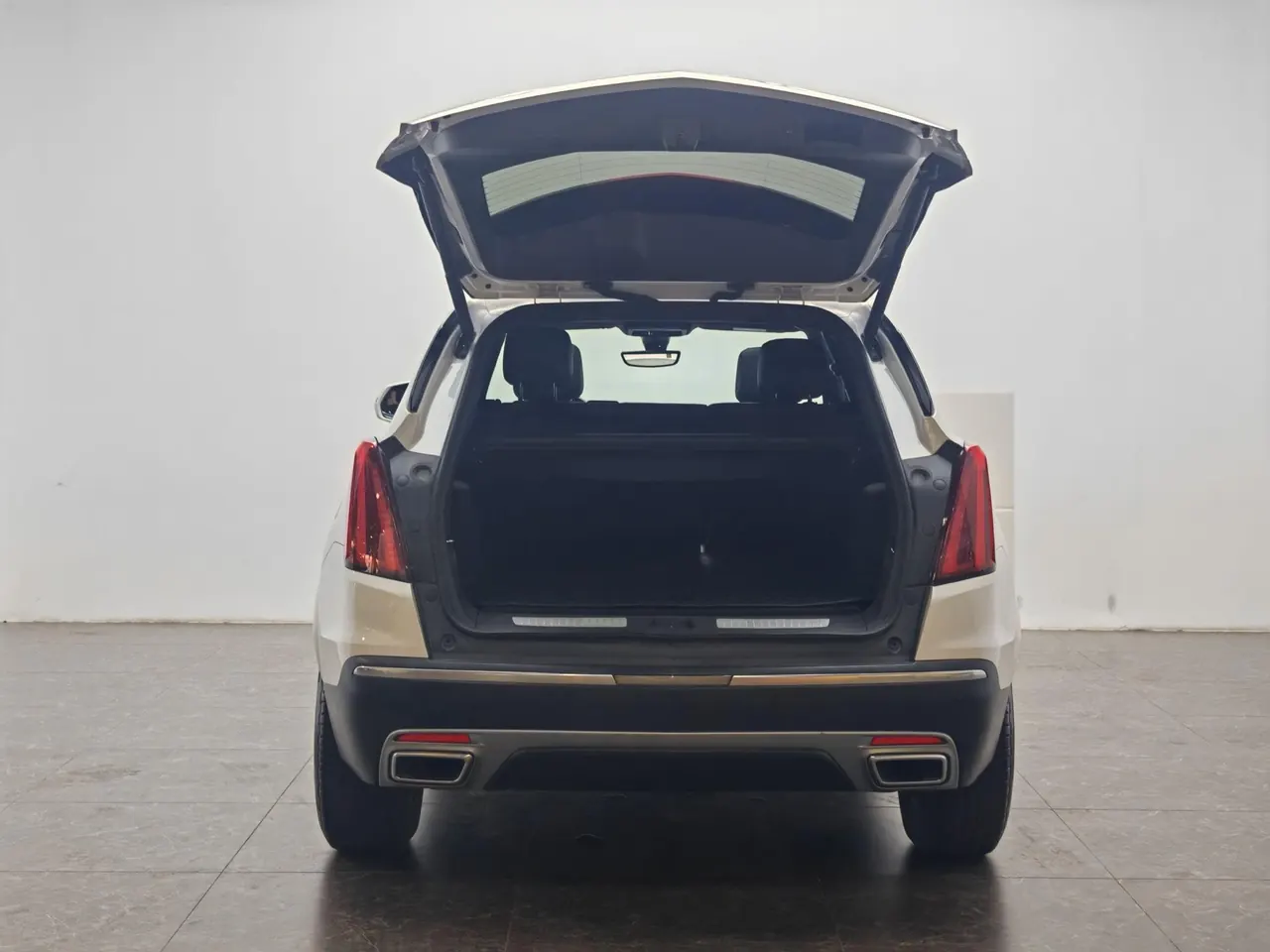 Cadillac 2020 XT5 2.0T 28T 4-wheel drive technical automatic gear 5