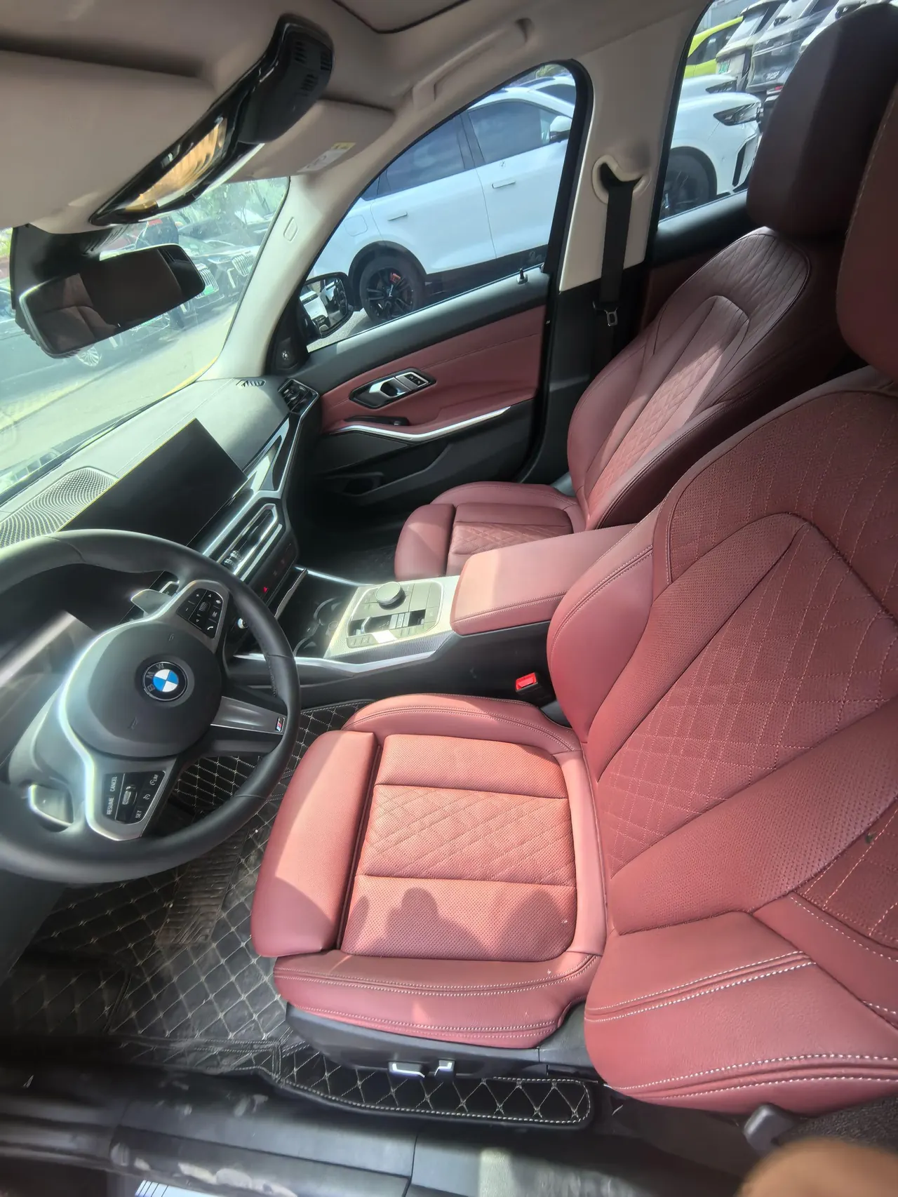 BMW 3 Series 2024 325Li 2.0T M Sports Obsidian Night Suit Automatic Gear 3