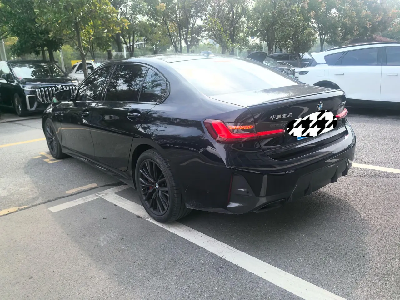BMW 3 Series 2024 325Li 2.0T M Sports Obsidian Night Suit Automatic Gear 5