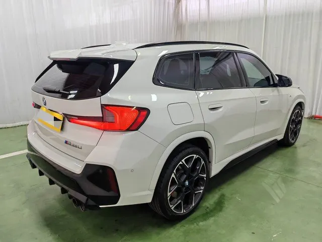 BMW 2024 X1 M35Li 2.0T automatic gear 2