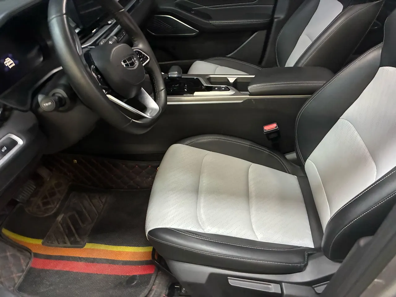 Geely 2024 Emgrand -3-compartment 1.8 Alcohol Edition Automatic Gear 2