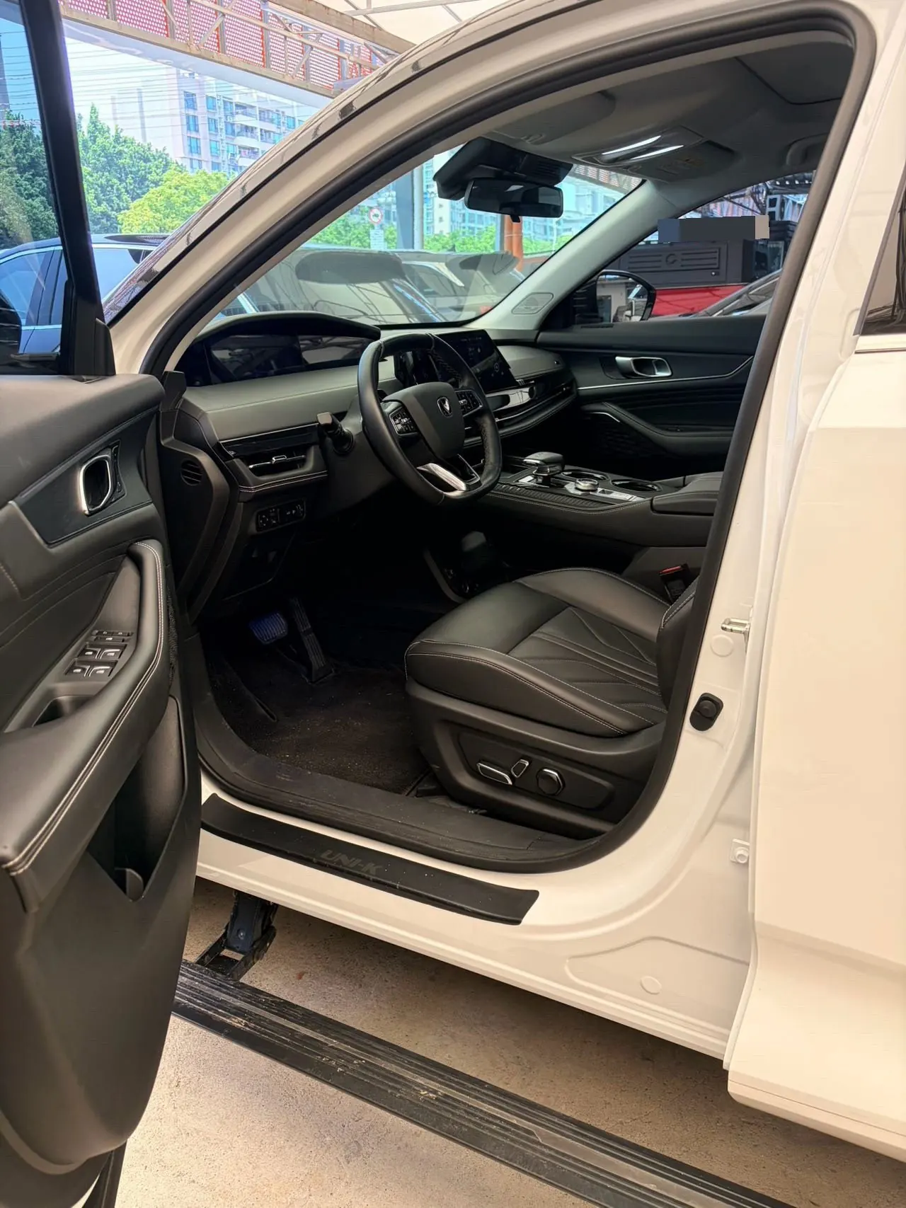 ChangAn 2024 UNI-K 2.0T Two-Drive Pleasant Collar Automatic Gear 5
