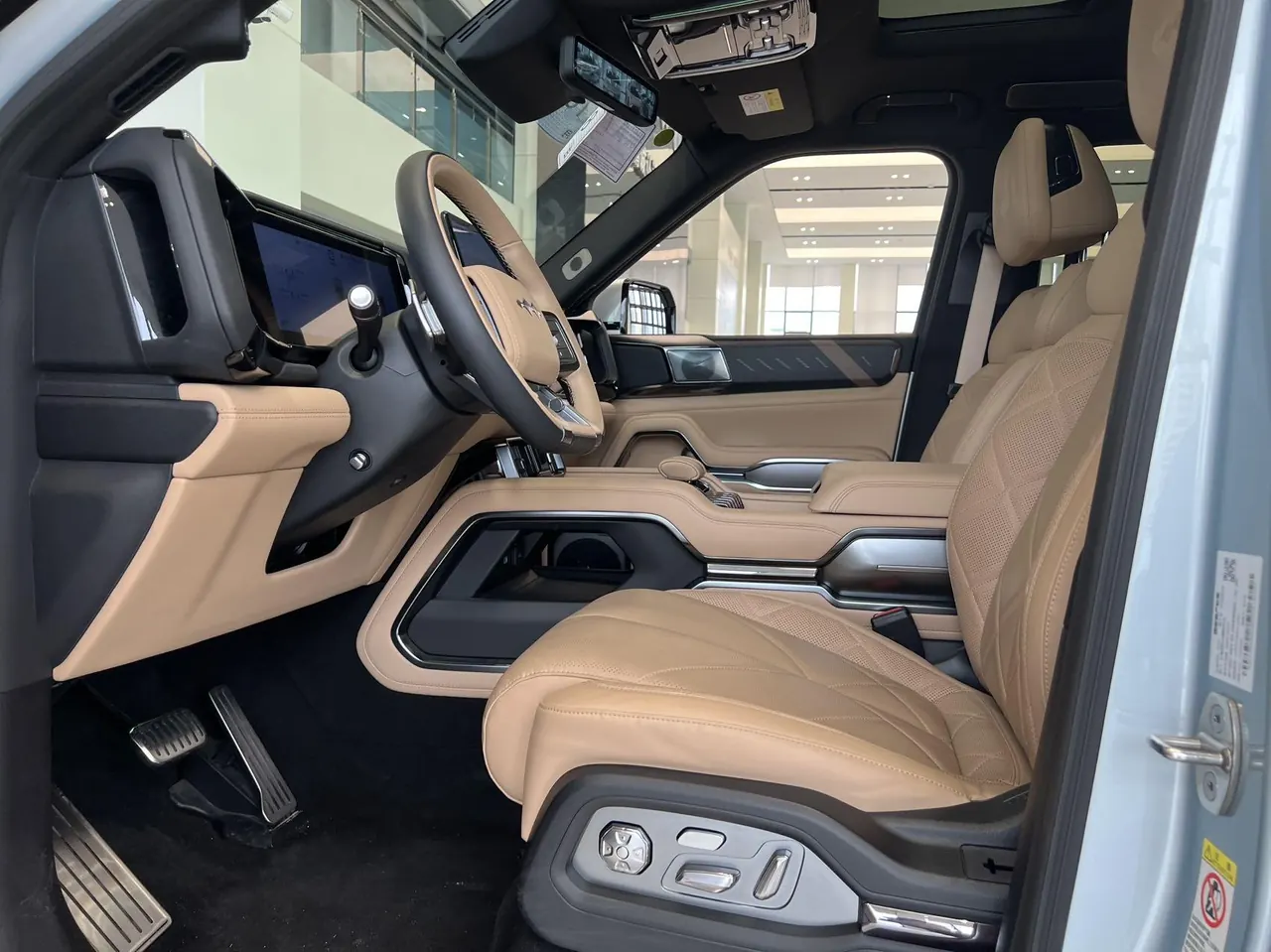 FangChengBao 2025 Leopard 8 2.0T Stepless Zhiyong Flagship UAV Edition 7-seat Automatic Gear 4