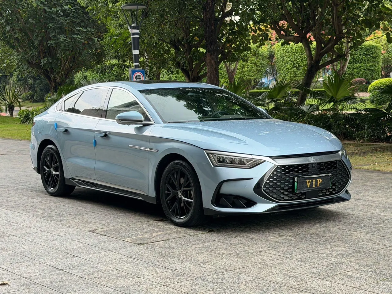 BYD 2024 Han DM-i 1.5T stepless glory version 121KM noble automatic gear 3