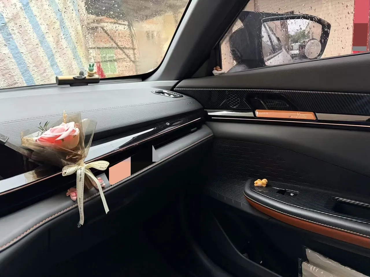 ChangAn 2022 UNI-V 1.5T honorable automatic gear 6