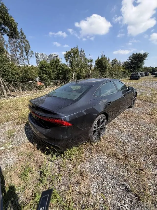 Audi 2024 A7L 2.0TFSI 45TFSI Quattro Black Samurai Edition Automatic Gear 6