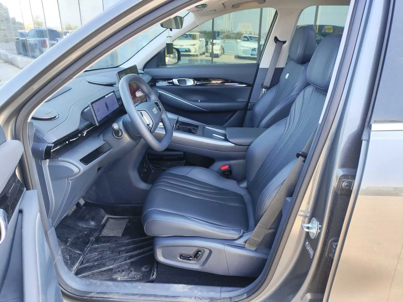 Geely Galaxy 2026 E 5 610km Discovery Edition Automatic Gear 5