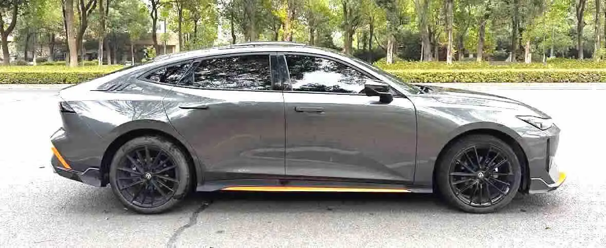 ChangAn 2024 UNI-V 1.5T Distinguished Sports Automatic 4