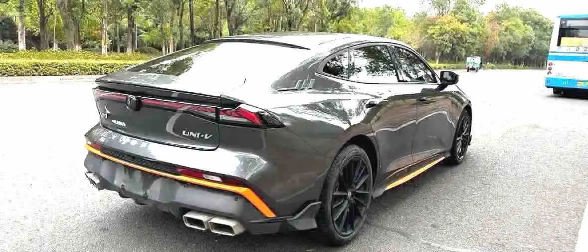 ChangAn 2024 UNI-V 1.5T Distinguished Sports Automatic 6