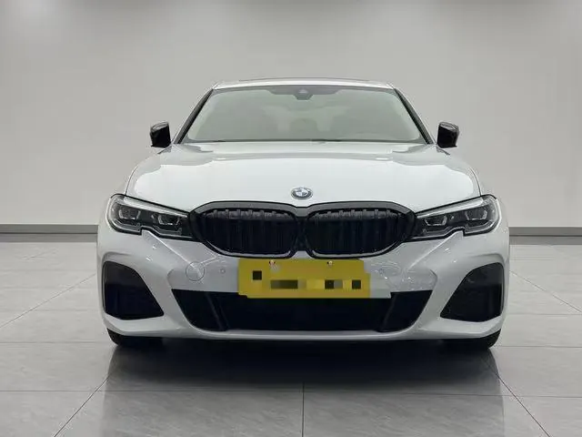 BMW 3 Series 2022 325Li 2.0T M Sports Obsidian Night Suit Automatic Gear 5