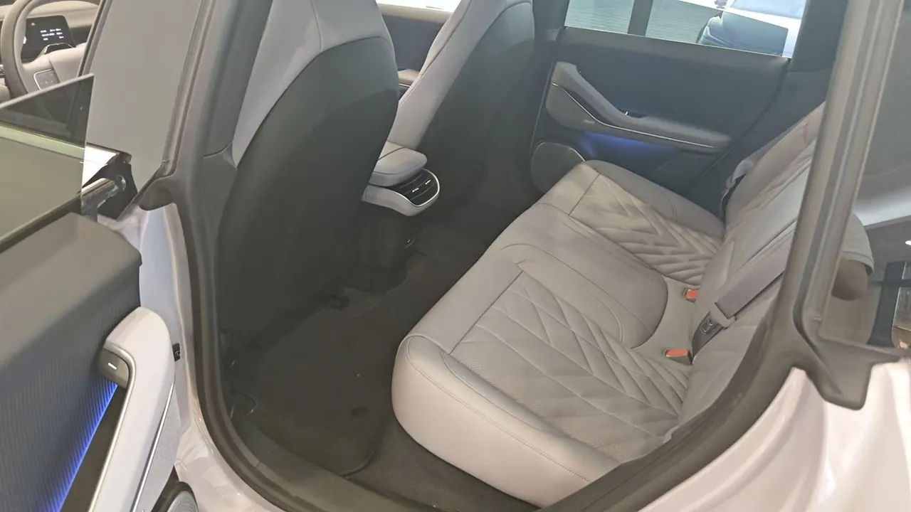 NIO 2026 ET5T 100kWh Touring automatic 6