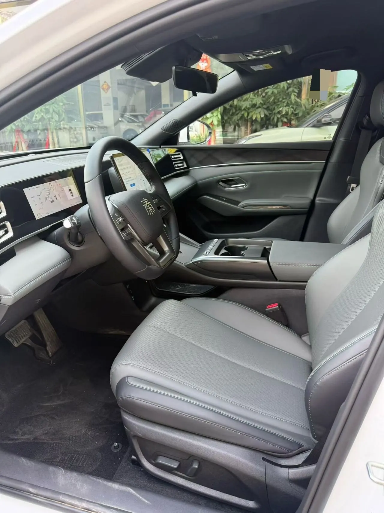 BYD 2026 Qin L DM-i 1.5 stepless 128KM leading automatic gear 8