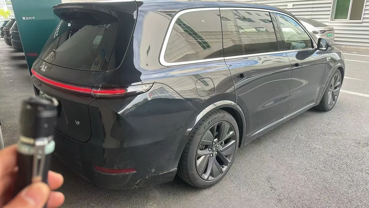 Li 2022 L9 1.5T Max Edition Automatic Gear 2