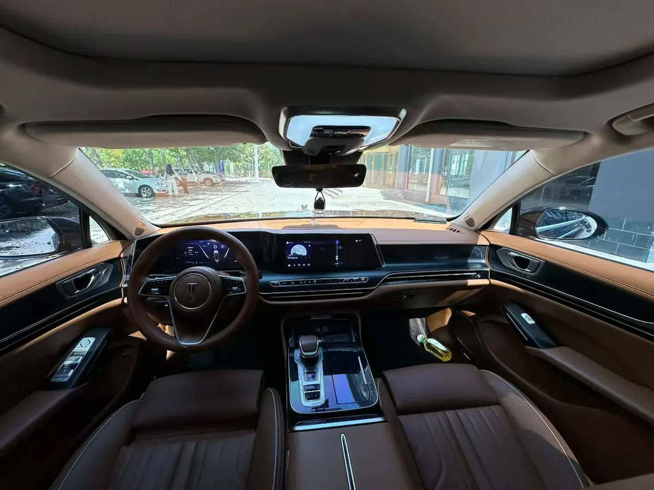 HongQi 2025 H9 48V 2.0T Two-Drive Flag Enjoy Deluxe Business Edition 5-seat Automatic Gear 5