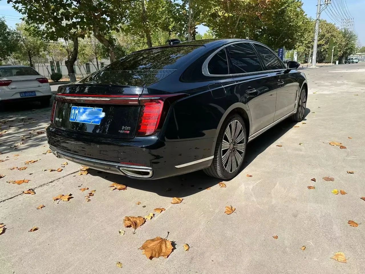 HongQi 2025 H9 48V 2.0T Two-Drive Flag Enjoy Deluxe Business Edition 5-seat Automatic Gear 7