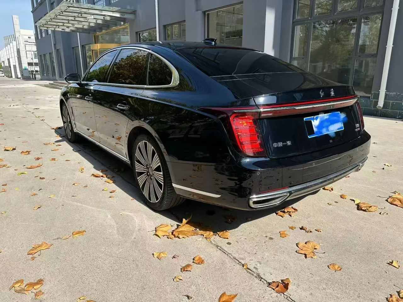 HongQi 2025 H9 48V 2.0T Two-Drive Flag Enjoy Deluxe Business Edition 5-seat Automatic Gear 9