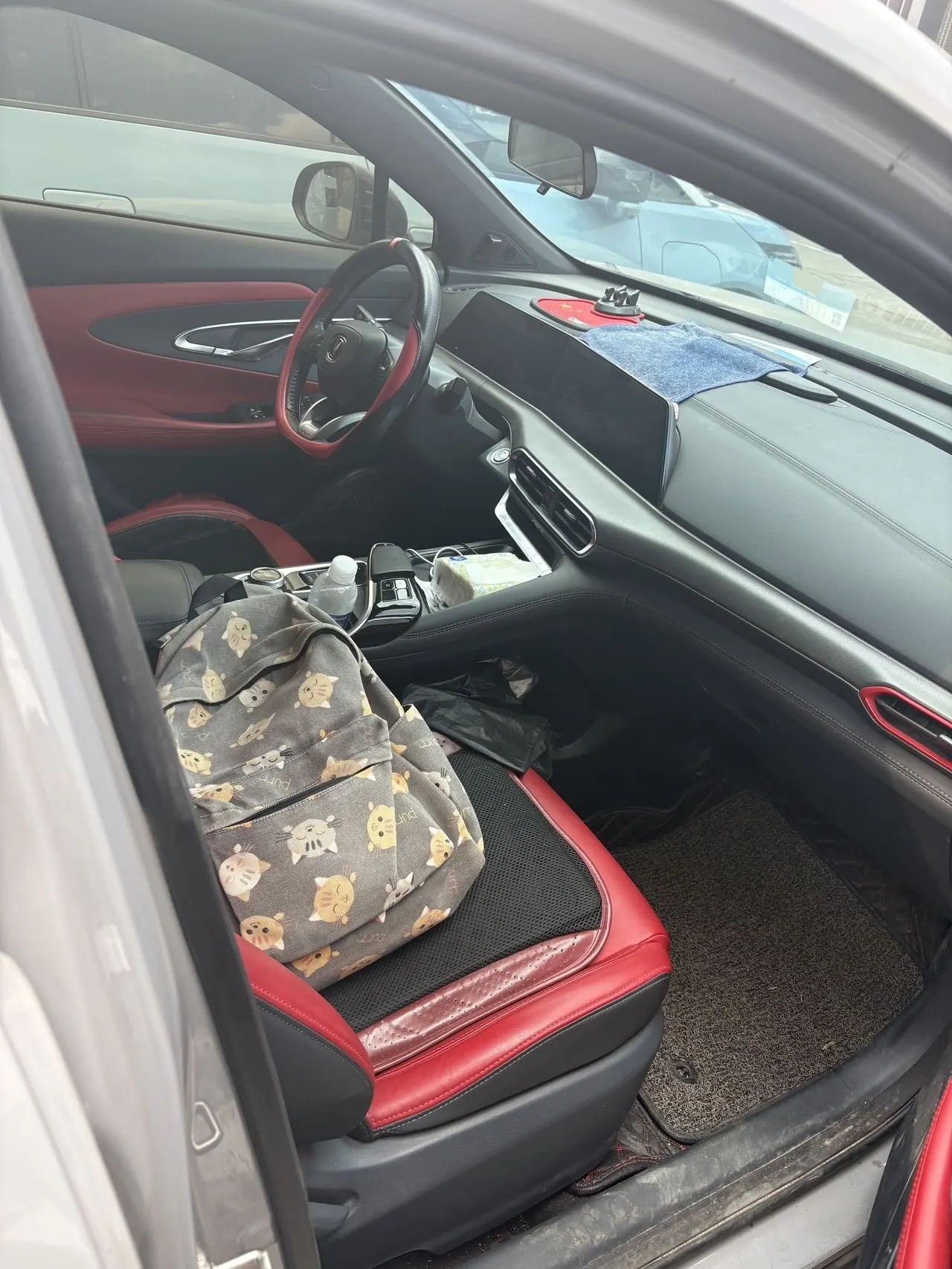 ChangAn 2021 UNI-T 1.5T Sports Flagship Automatic Gear 3