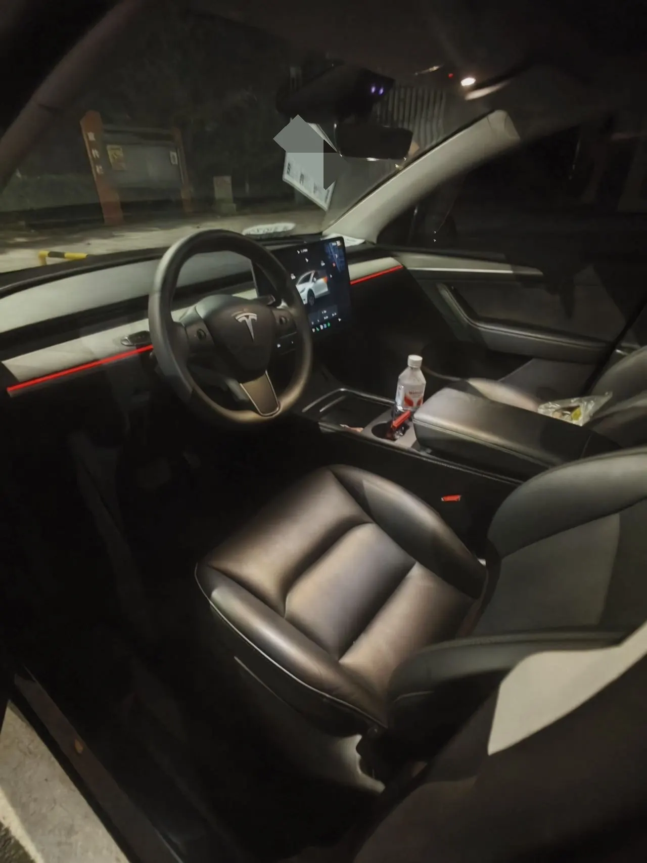 Tesla 2024 Model Y rear-wheel drive version automatic transmission 5