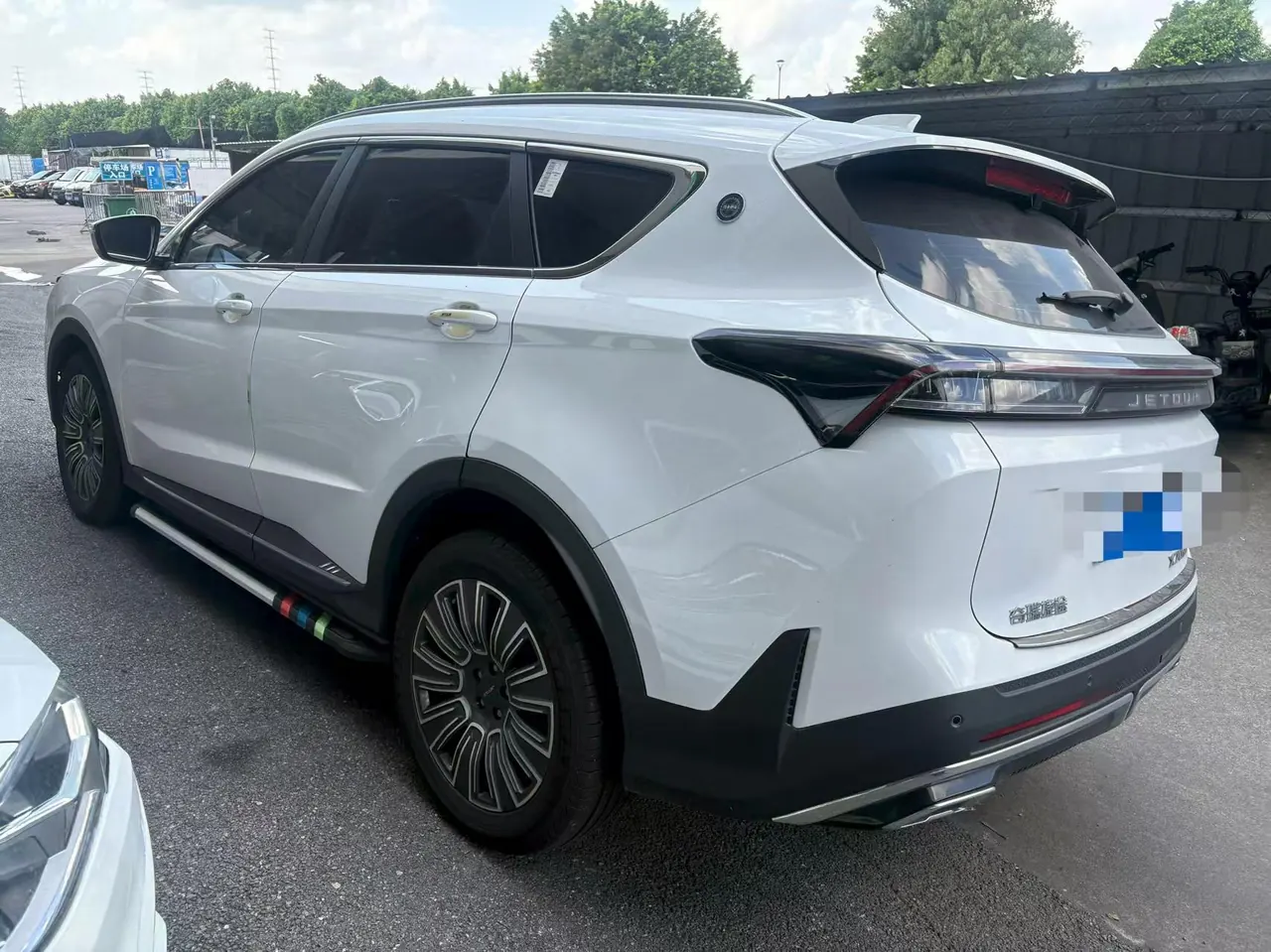 Jetour 2025 X70 PLUS 1.5T Deluxe Surging Edition 7-seat Automatic Gear 7