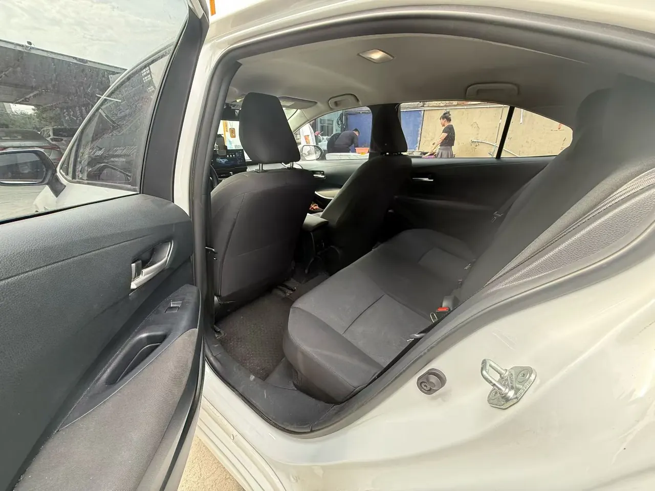 Toyota 2023 Corolla Double Engine 1.8 Stepless Intelligent Electric Hybrid Elite Automatic Gear 3