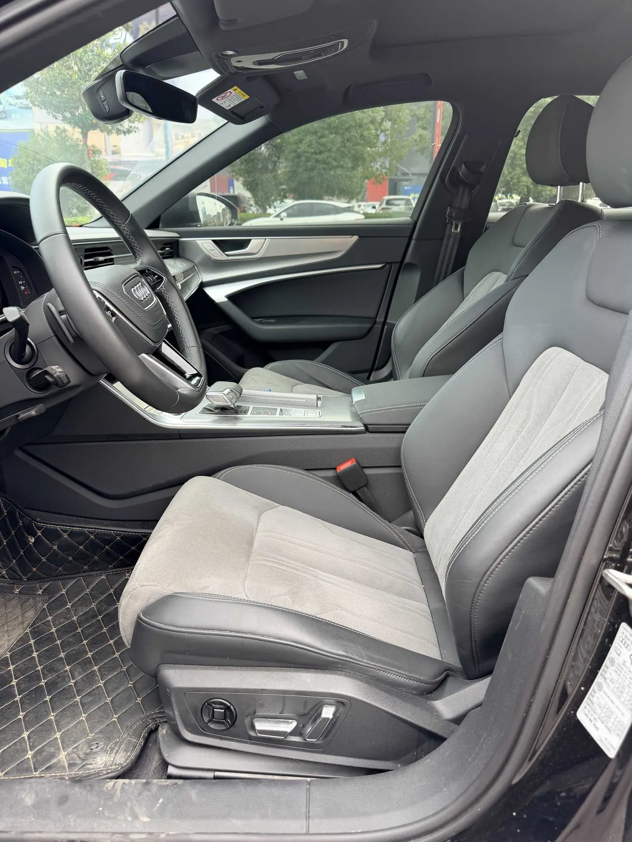 Audi 2023 A6L 2.0TFSI 40TFSI Deluxe Dynamic Automatic 5