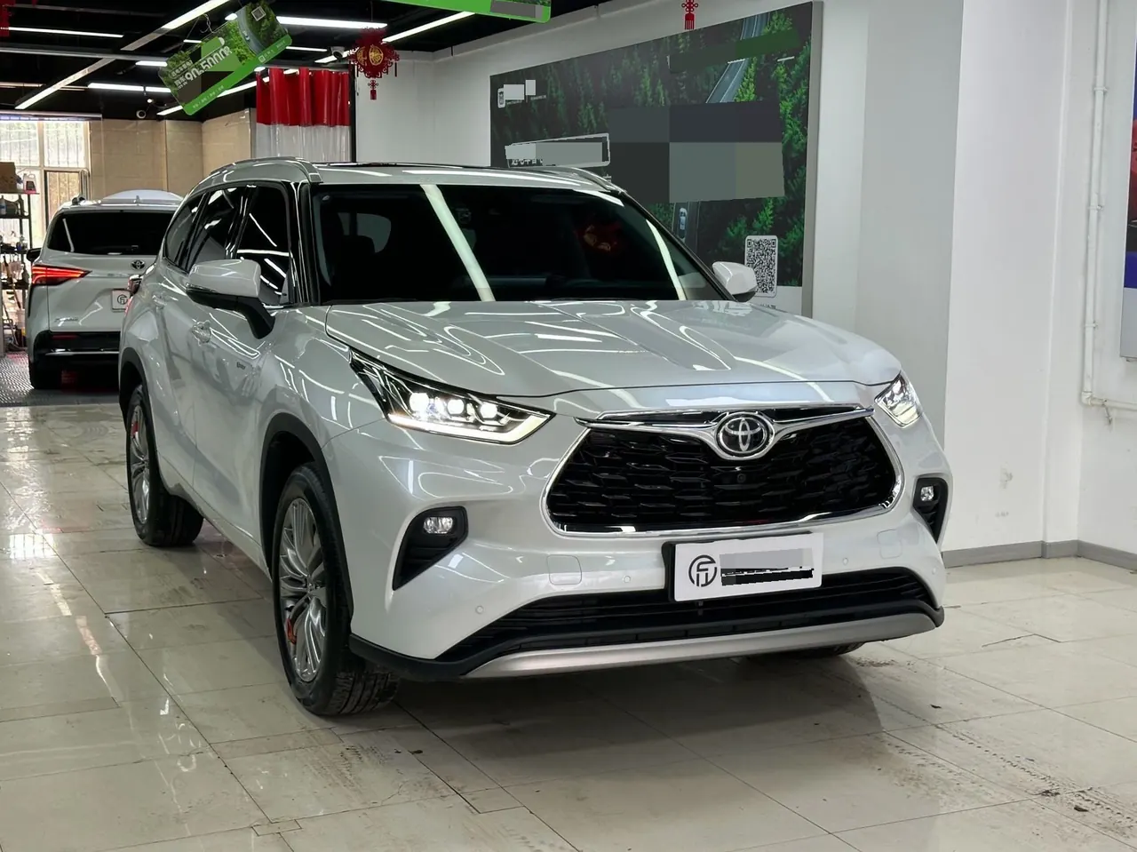 Toyota 2022 Highlander Dual Engine 2.5 Stepless Four-wheel Drive Extreme Edition 7-seat Automatic Gear 3
