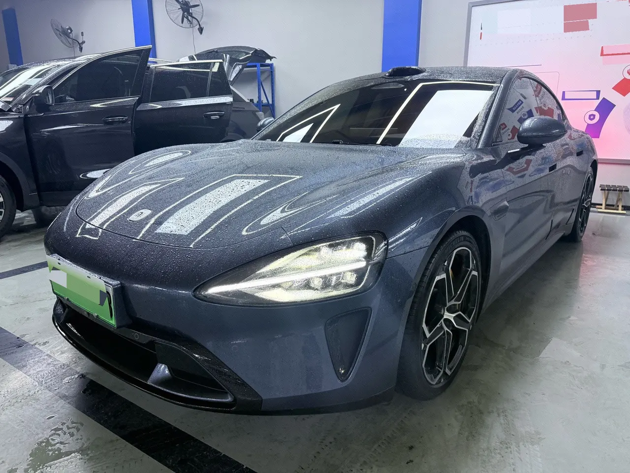 打开图片灯箱:MI 2024 SU 7 830km Rear Drive Ultra Long Endurance High-end Smart Drive Pro Edition Automatic Gear
