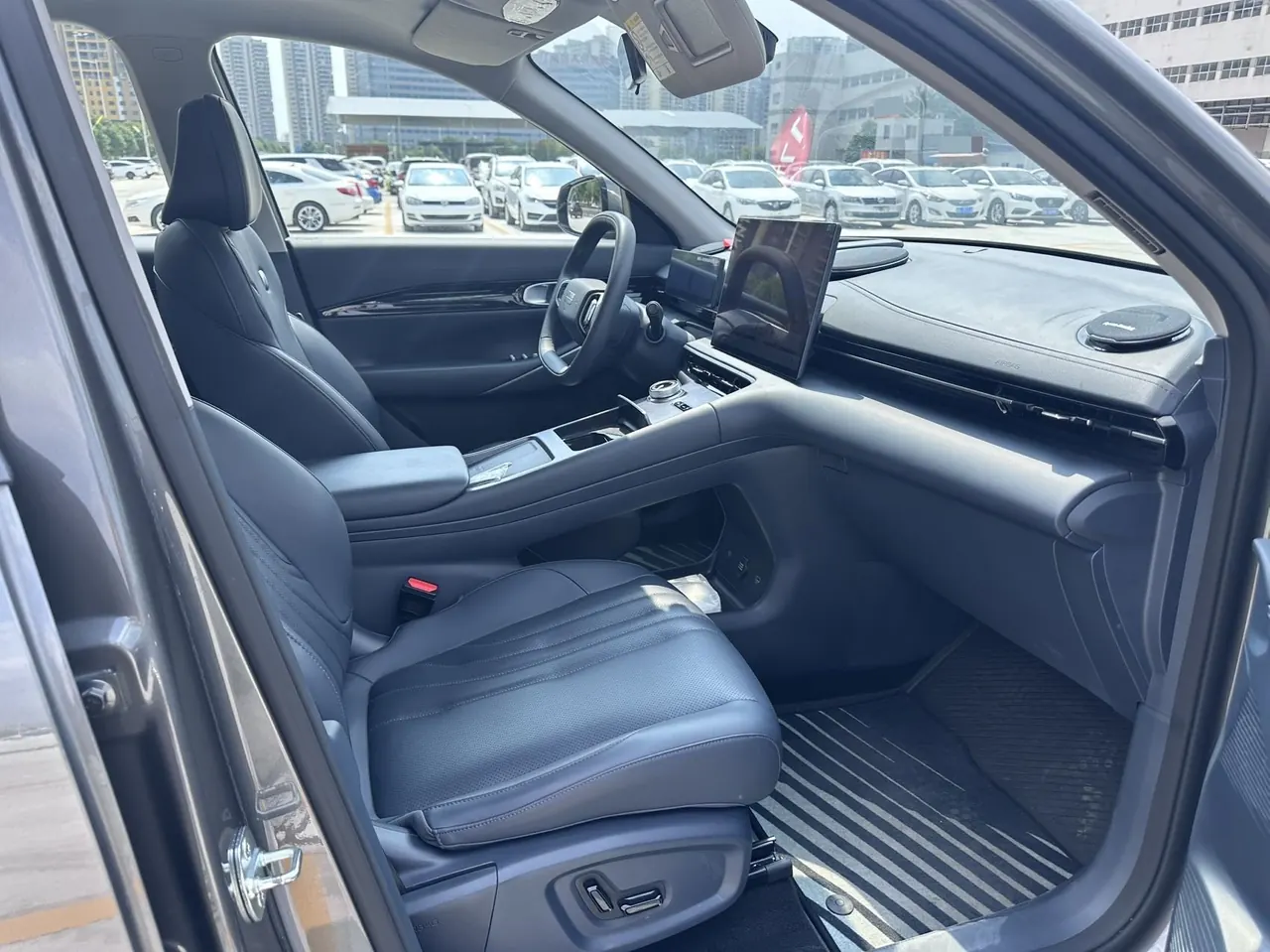 Geely Galaxy 2026 E 5 610km Discovery Edition Automatic Gear 15