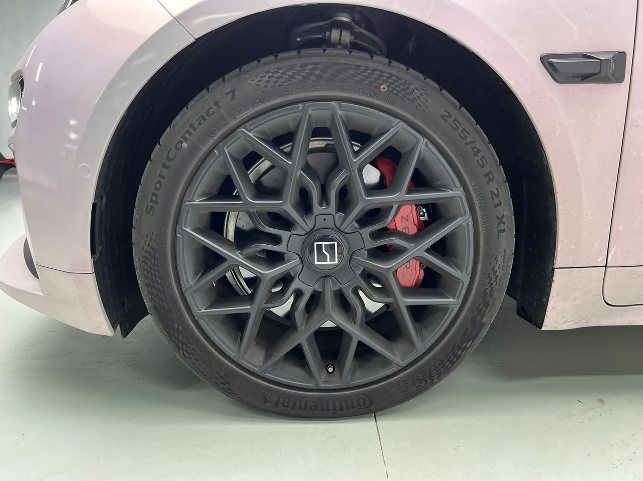 Zeekr 2026 Zeekr 001 95-degree Four-wheel Drive Max Edition Automatic Gear 10