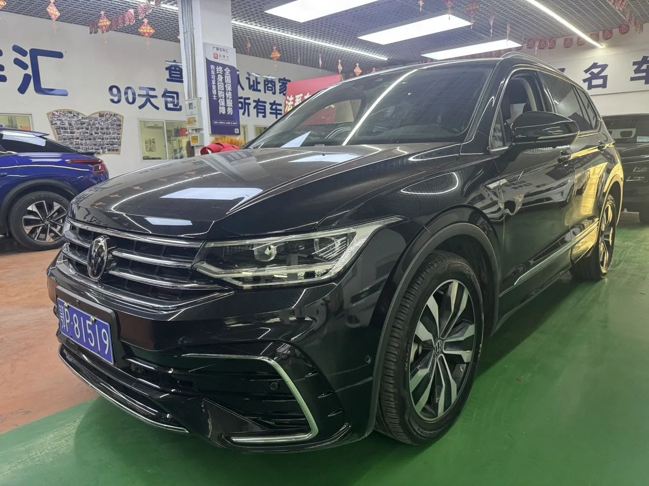 打开图片灯箱:Volkswagen 2023 Tiguan L R-Line 2.0TSI 380TSI 4-wheel drive R-Line Yuexiang Edition 7-seat automatic gear