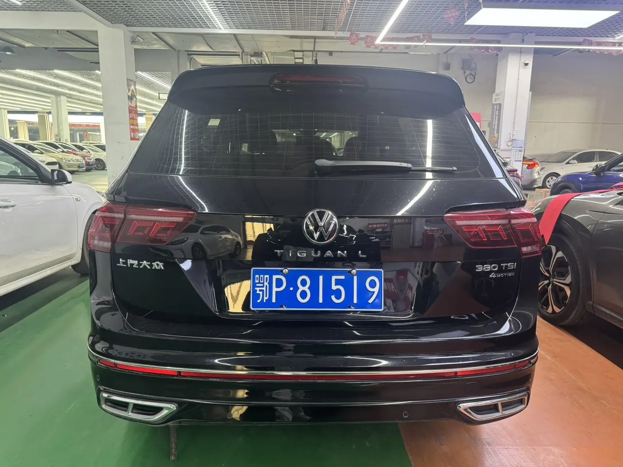 Volkswagen 2023 Tiguan L R-Line 2.0TSI 380TSI 4-wheel drive R-Line Yuexiang Edition 7-seat automatic gear 3