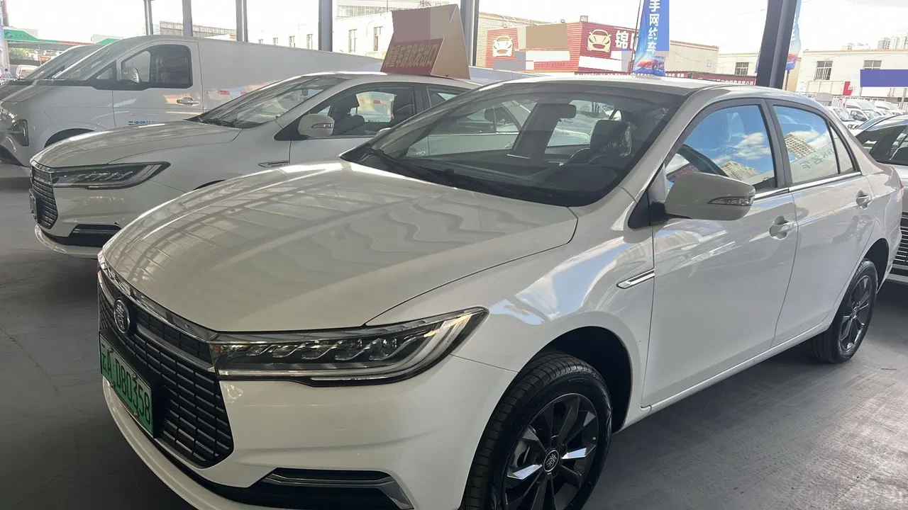 Open image lightbox: BYD Qin EV 2021 Qin EV Travel Edition Automatic Gear