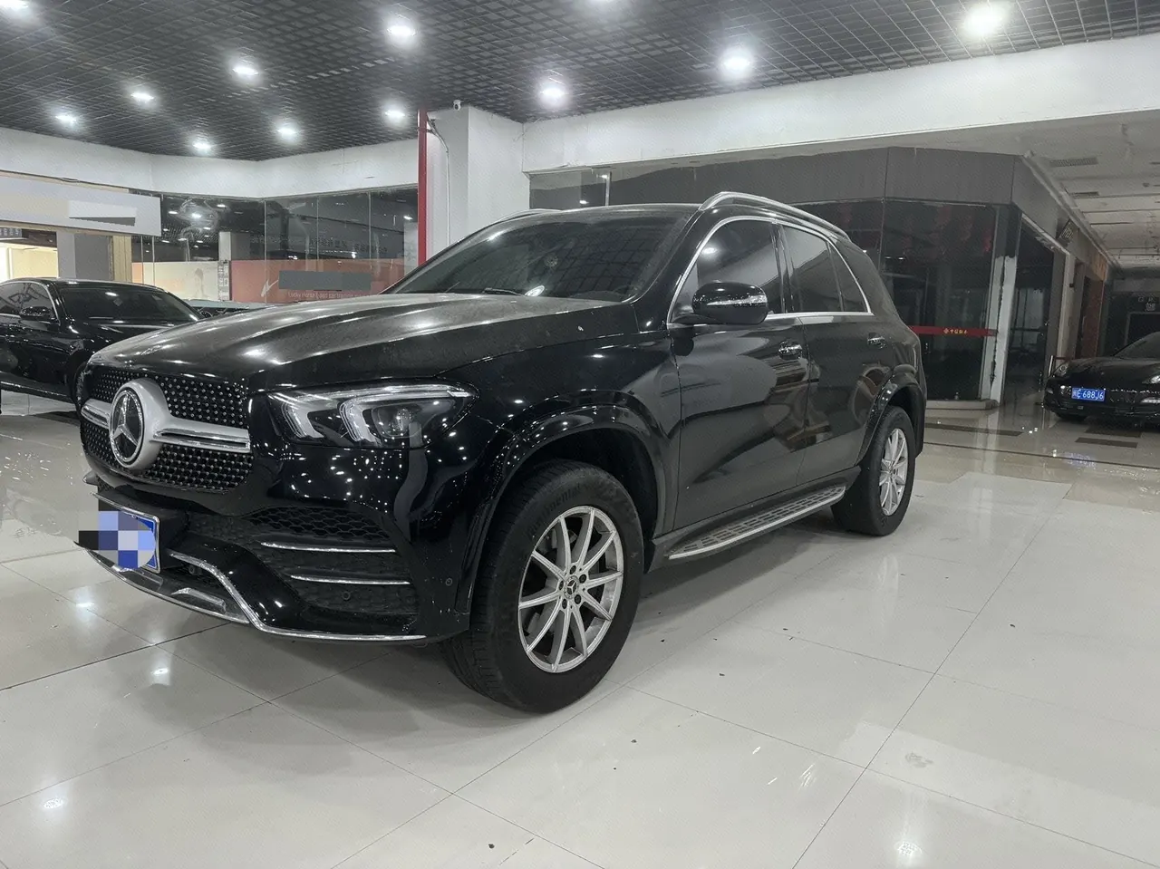 Открыть галерею: Mercedes Benz GLE (Imported) 2021 GLE 350 4MATIC 2.0T Fashion Automatic Gear