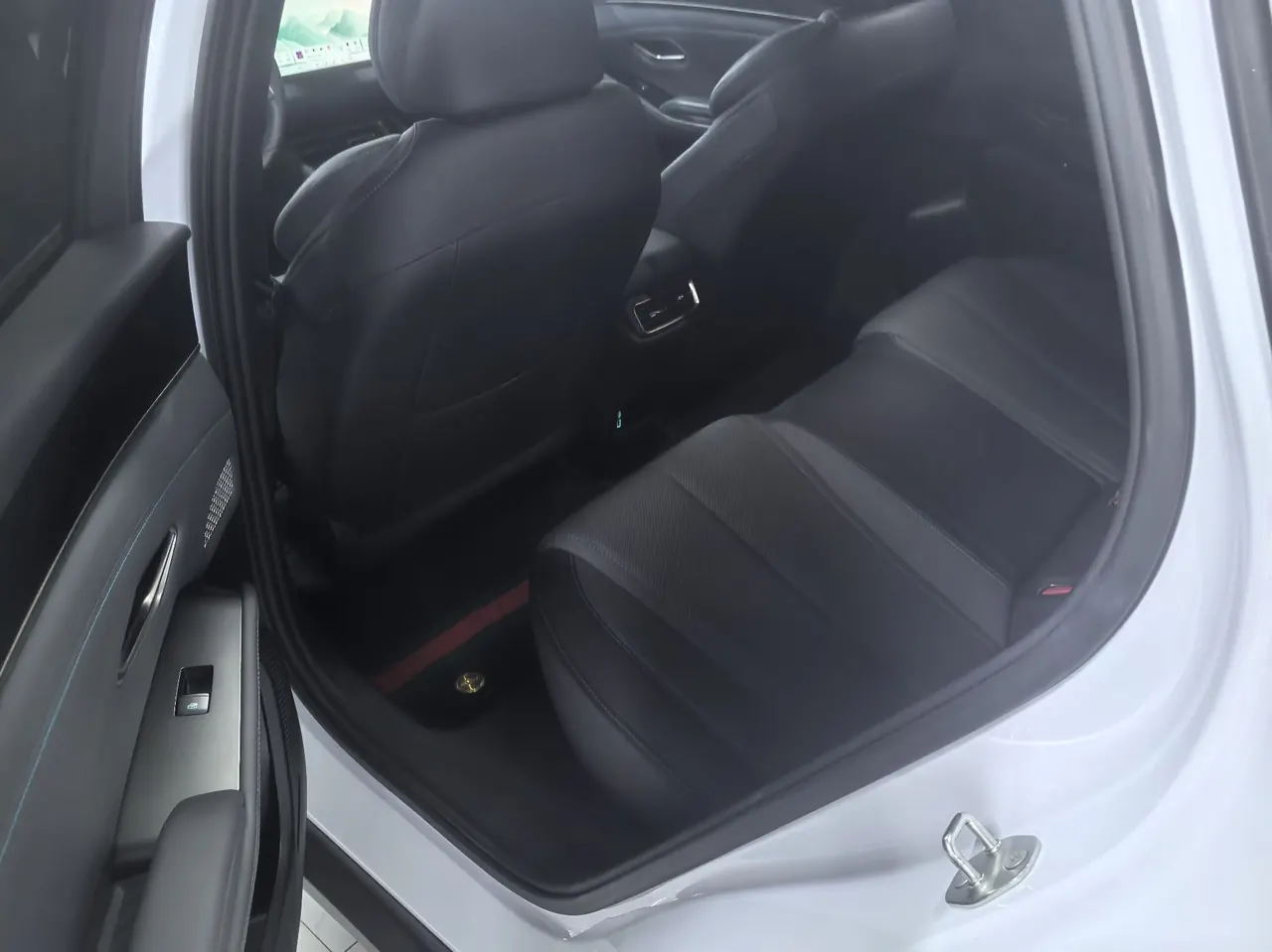 BYD 2025 Qin L DM-i 1.5 stepless smart driving version 120KM Exceed automatic gear 3