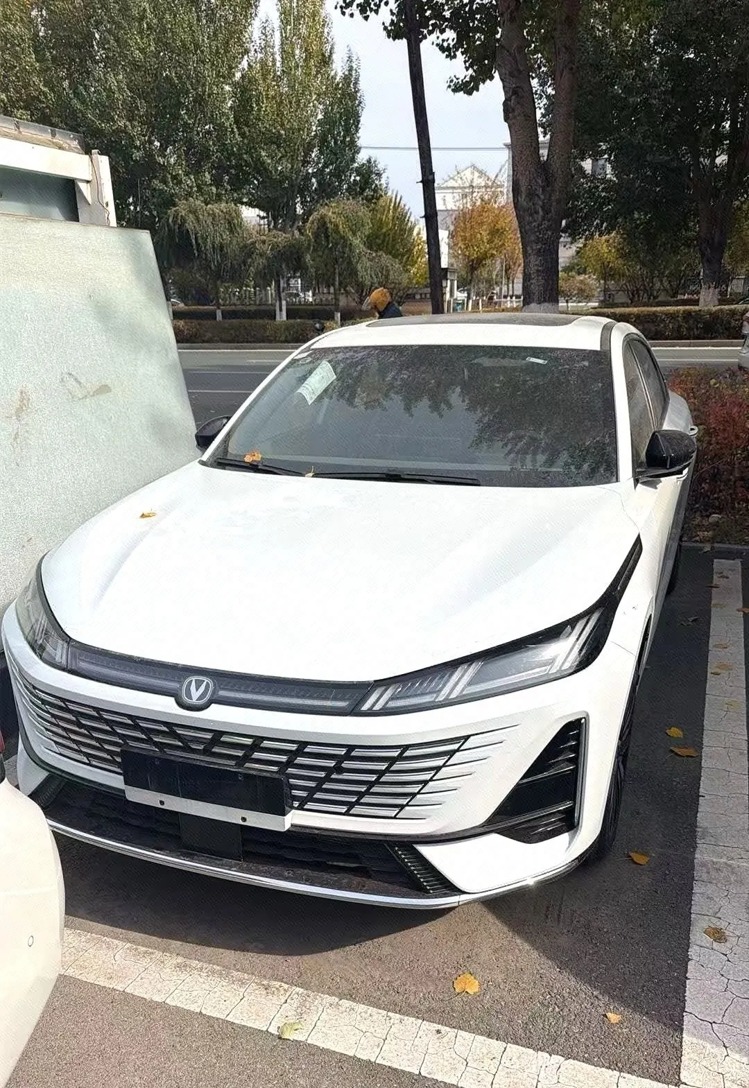 ChangAn 2026 Yidong HEV 1.5 Blue Whale Super Qing Zhixiang Automatic Gear - View 1