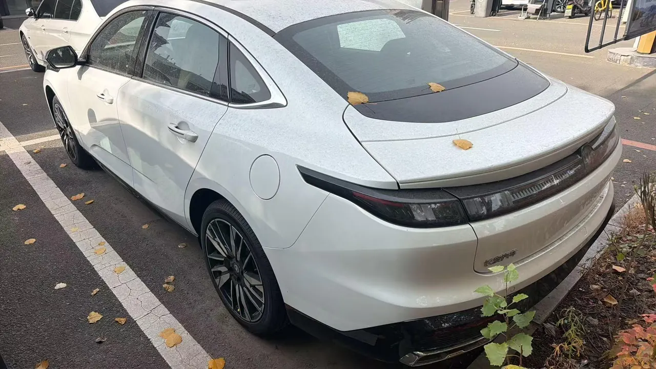 ChangAn 2026 Yidong HEV 1.5 Blue Whale Super Qing Zhixiang Automatic Gear 2