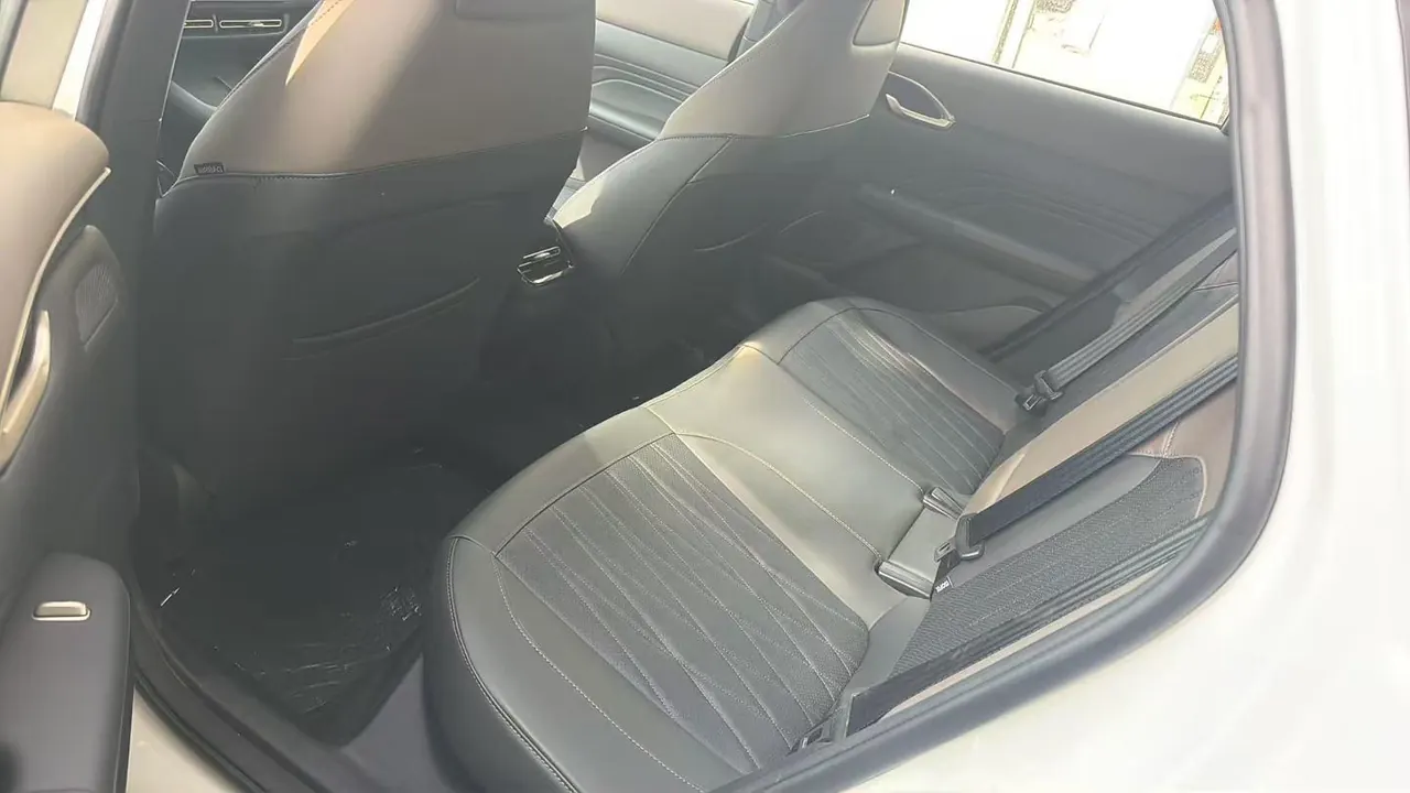 ChangAn 2026 Yidong HEV 1.5 Blue Whale Super Qing Zhixiang Automatic Gear 5