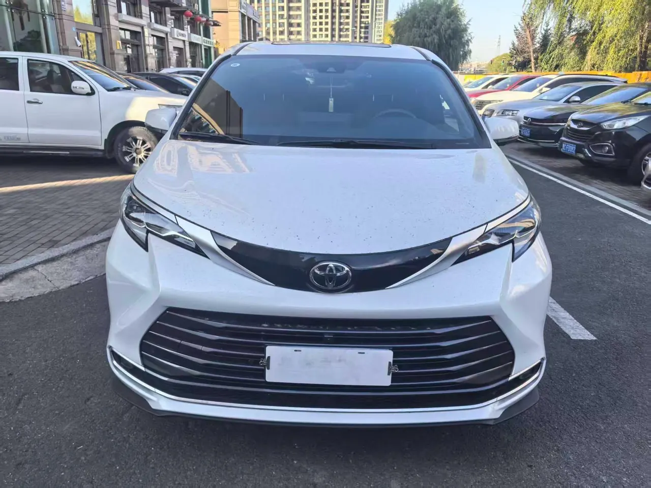 Toyota 2026 Sana 2.5 Stepless Four-wheel Drive Premium Edition Automatic Transmission 2